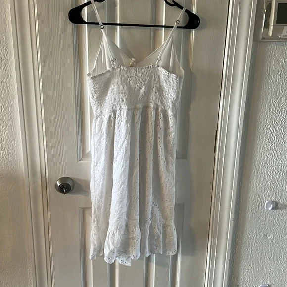 Women’s white sundress - Picture 3 of 3